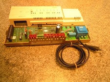 Honeywell HCE60 Centra Etagenregler Hometronic + 2 Stellmotoren H200-BG