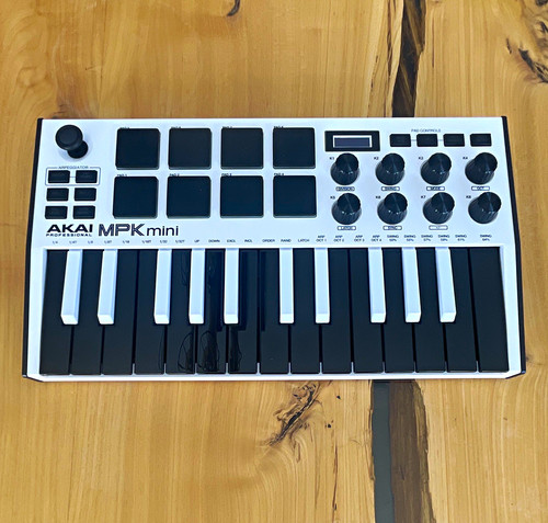 Akai professional mpk mini - akai,