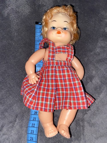 Spielpuppe 24cm hoch blond