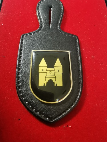 Brustanhänger