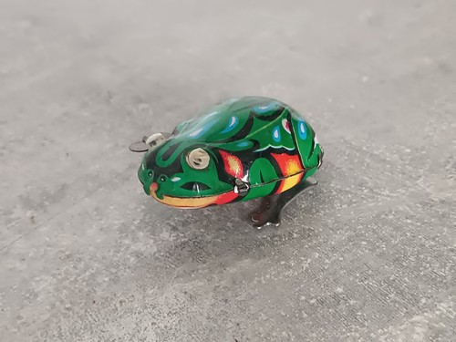 Mechanisches spielzeug frosch - mechanisches, spielzeug,