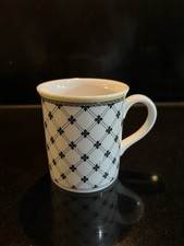 V&B Audun Fleur Henkelbecher Villeroy & Boch Porzellan Promenade Muster