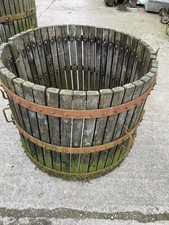 Alte Schloss Weinpresse 20er