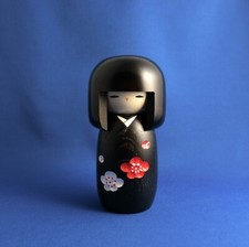 Kokeshi Holzpuppe "sachi no