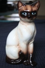 Große Goebel Siam Katze sitzend 28 cm