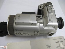 Sony Digitalkamera DSC-F 717 Carl Zeiss Vario-Sonnar 5x opt. Zoom-Objektiv