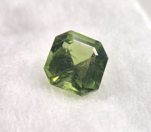 Peridot edelstein 52 - peridot, edelstein~5,52
