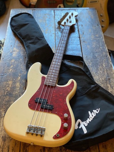 Fender late 1990 vintage - fender, 1990's