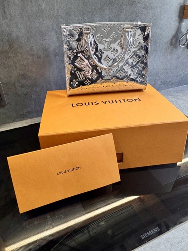 Louis vuitton onthego - louis, pm