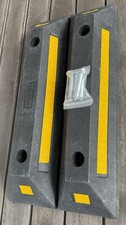 Parkstopp 54cm Schwarz mit Reflektierenden Streifen Parkschwelle Radstopper Neu
