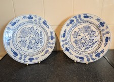 Paar antike blau-weiße Porzellan Teller