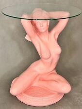 Figurentisch im Frauen Design