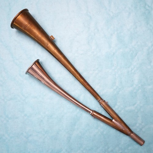Martin horn fanfare - db,