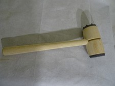 Fleischklopfer, Fleischhammer HOLZ mit Metallbeschlägen ca 30cm , KOPF ca.10 cm
