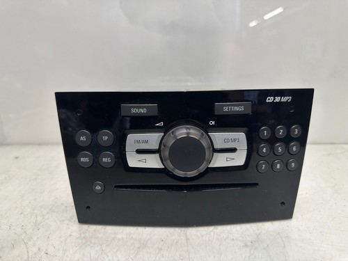 Opel corsa 30 mp3 - d,