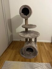 Katzenkratzbaum für alle Katzen