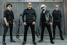 VOLBEAT - original signiertes Großfoto 20 x 30 cm Autogramm full signed