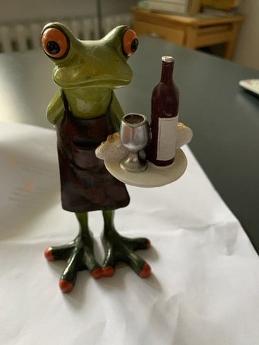 Deko froschfigur kellner mit - deko-froschfigur,