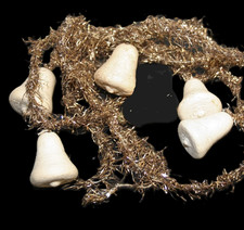 Gold Girlande Tinselkette 150 cm mit Watte Glocken Böhmen ca. 1930