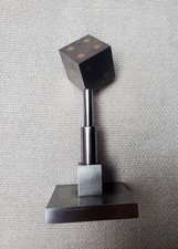 Würfel, Metall, Handarbeit, auf einer Ecke stehend, Platte 6x6, Würfel 3x3 cm