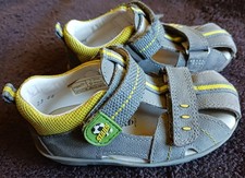 Sandalen Junge/Mädchen Gr. 23