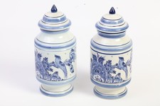 2x Delfts Deckelvase