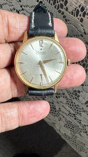 Uhr radiant rubine - radiant,