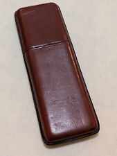 COMOY'S ZIGARRENETUI AUS BRAUNEM LEDER FÜR DREI CHURCHILL ZIGARREN