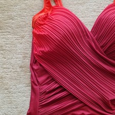 NEU! Class International Damen Push-Up-Bauch-Weg Badeanzug Wickel Optik 42E Pink