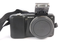 Sony Alpha NEX-3 14.2MP