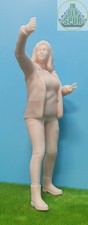 Modellbahnfigur Reisende Karin