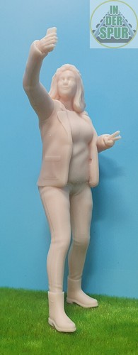 Modellbahnfigur reisende karin - modellbahnfigur,