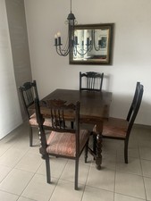 Antike Essgruppe Ausziehtisch