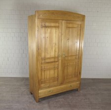 22429 Schrank Kleiderschrank