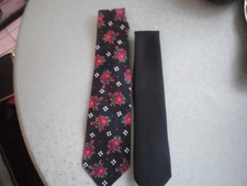 Trachtenkrawatte schwarz rote Rosen 60er J, Marke Foreign, Baumwolle