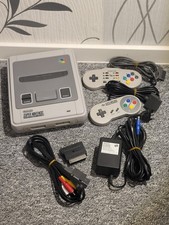 Original Super Nintendo SNES 2 Chip Konsole + 2 Controller u. allen Kabeln TOP