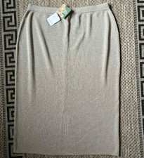 NEUWERTIG NIE GETRAGEN