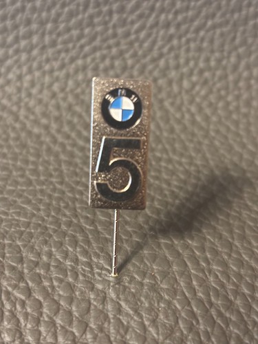 Bmw anstecknadel lackiert 5er - anstecknadel,