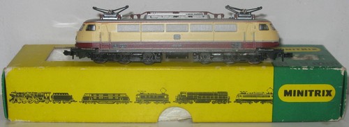 Minitrix spur 2945 rot - n,