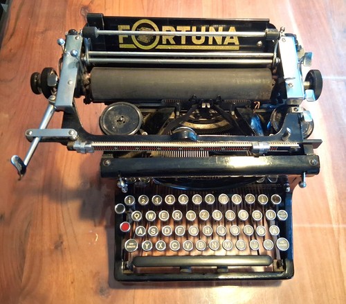 Schreibmaschine fortuna sauer - schreibmaschine,