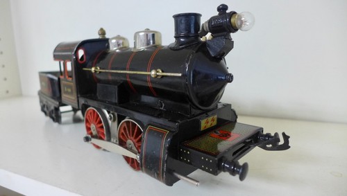 Uralte schwere lokomotive von - uralte,