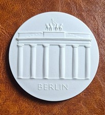 KPM Porzellan Medaille ~ Berlin ~ Freunde keram. Münzen u. Medaillen ~ Okt. 2008