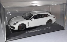 PORSCHE PANAMERA GTS GRAU GREY KREIDEGRAU FELGEN SCHWARZ MINICHAMPS 1:43 VITRINE