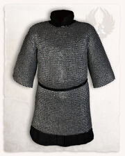 John Kettenhemd vernietet geölt