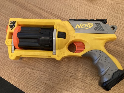 Nerf gun strike elite - nerf,