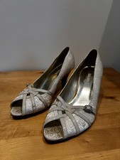 Edle Helle Pumps Von Ariane In