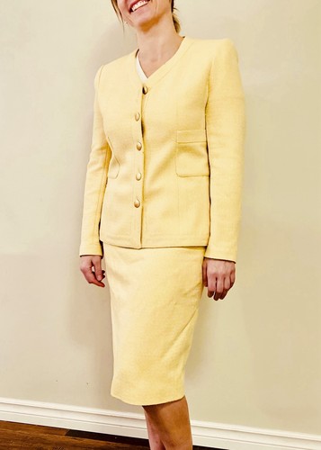 Chanel boutique tweed jacket - chanel,