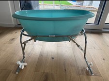 Baby Badewanne Set mit Gestell und Badewannensitz - für Neugeborene