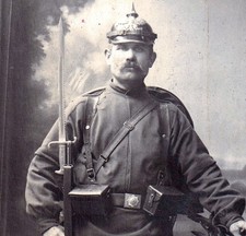 1x Foto Portrait,Bajonett M 1871 m.Sägerücken,Infatrie-Regiment Sachsen,Ausrüstu