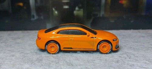 Hot wheels audi rs5 coupe - hot,